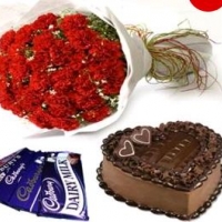 Red Roses With Chocolate And Cake