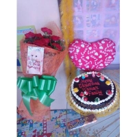 RED ROSES BOUQUET #68