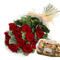 Ferrero Rocher & 12 Roses